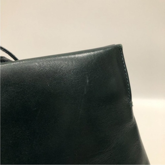 Ferragamo Green Vara Leather Crossbody Bag - Picture 11 of 12